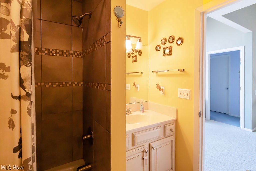 3 Hanover Lane Beachwood OH 44122