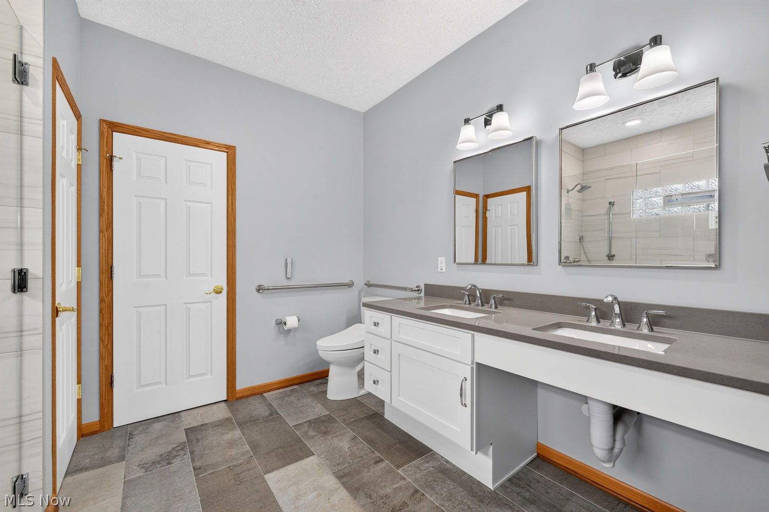 125 Gleneagle Drive Elyria OH 44035