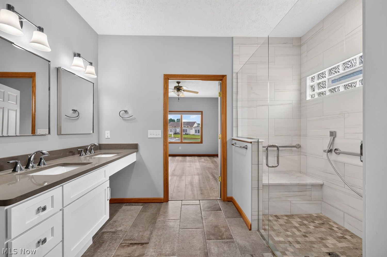 125 Gleneagle Drive Elyria OH 44035