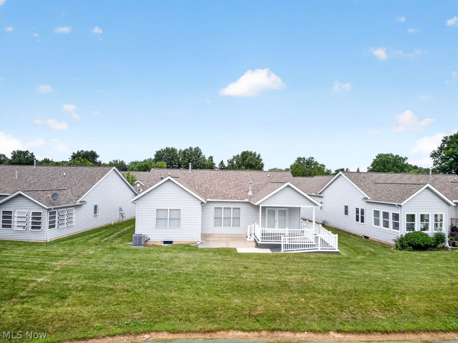 125 Gleneagle Drive Elyria OH 44035