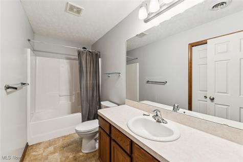 3769 Freedom Place Lorain OH 44053