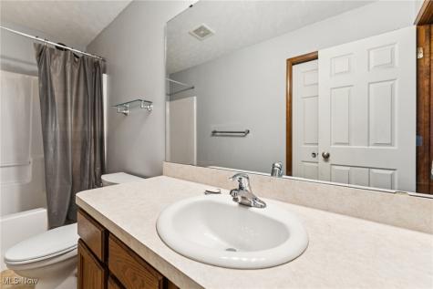 3769 Freedom Place Lorain OH 44053