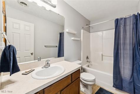 3769 Freedom Place Lorain OH 44053