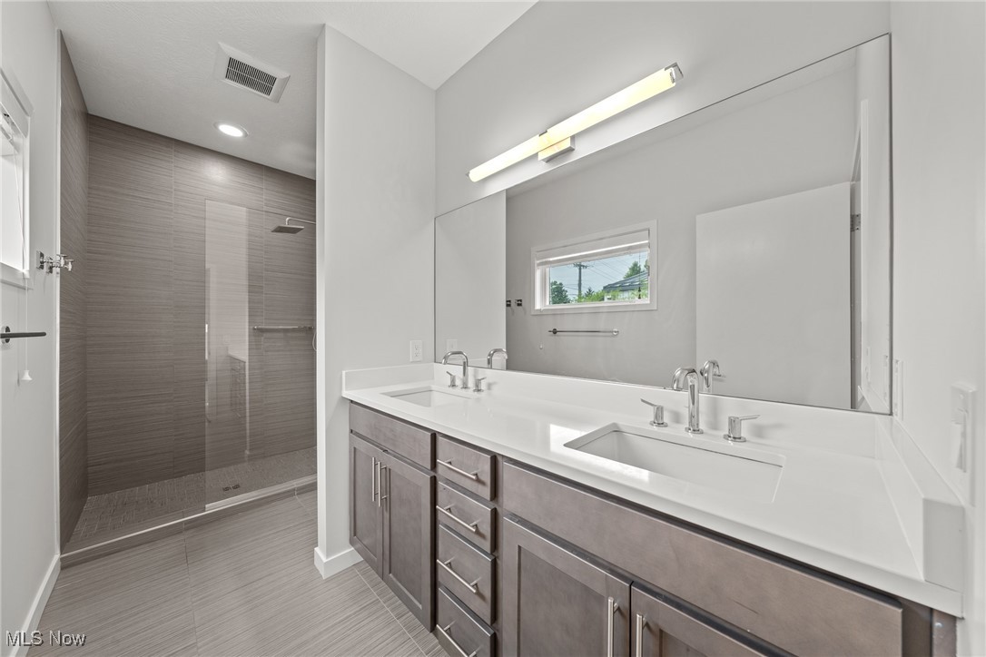 2426 Richmond Road Beachwood OH 44122