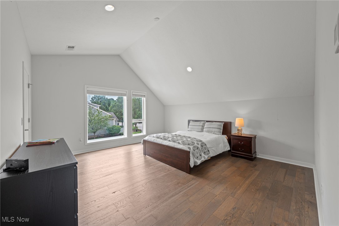 2426 Richmond Road Beachwood OH 44122