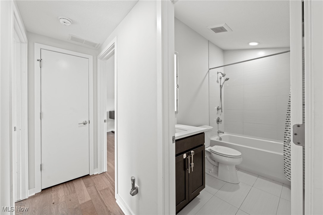 2426 Richmond Road Beachwood OH 44122