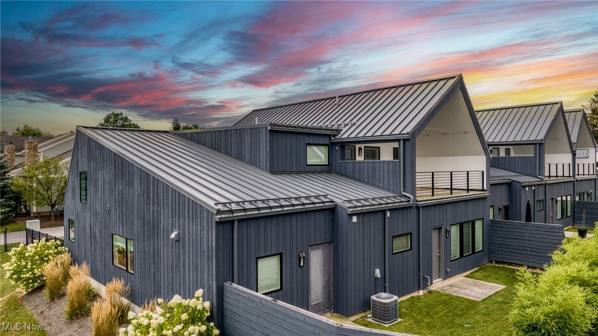 2426 Richmond Road Beachwood OH 44122