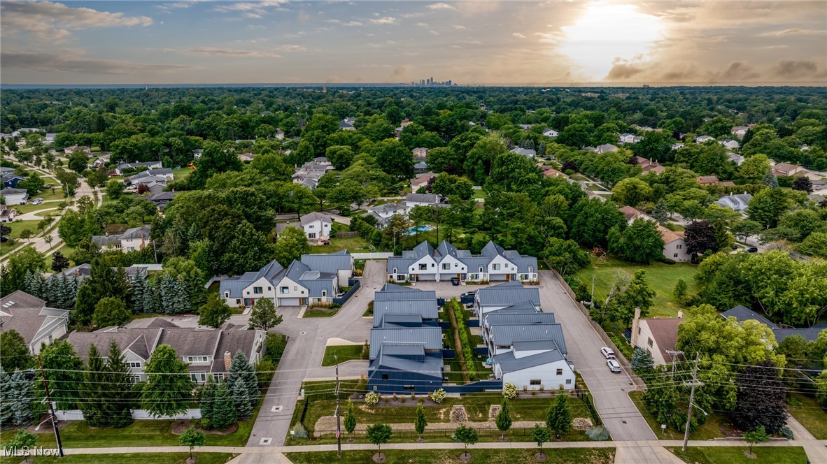 2426 Richmond Road Beachwood OH 44122