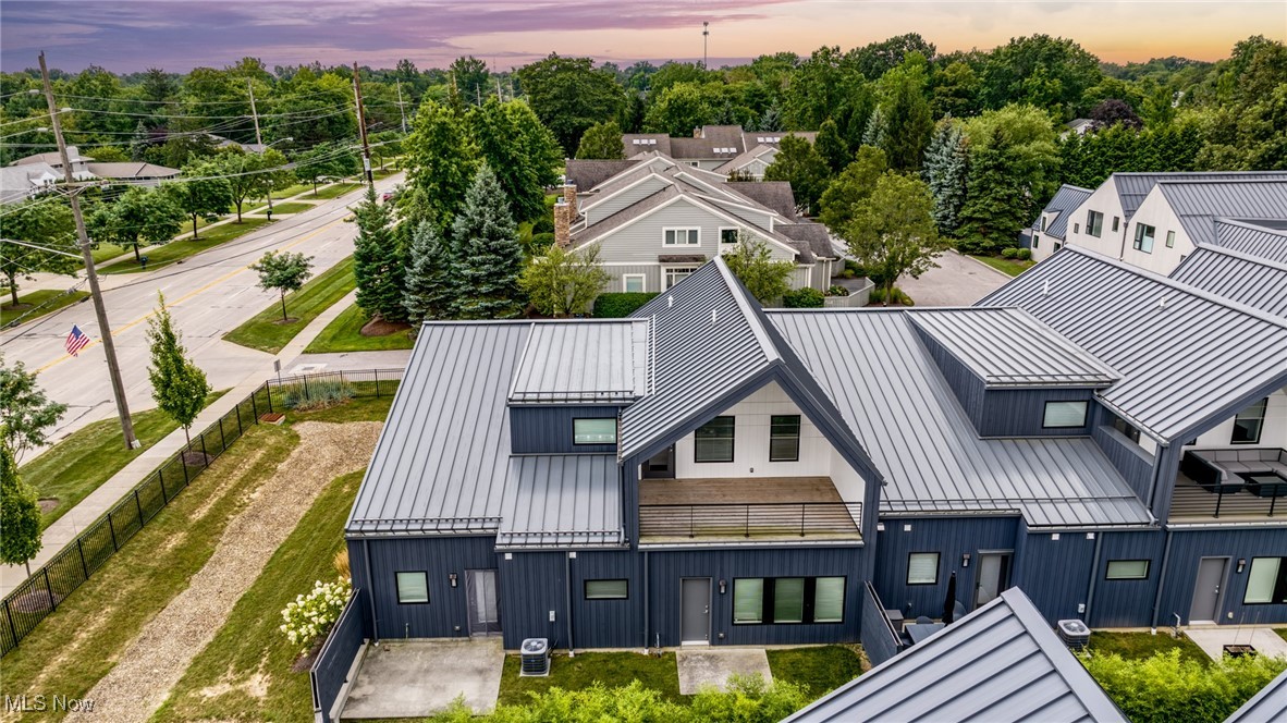 2426 Richmond Road Beachwood OH 44122