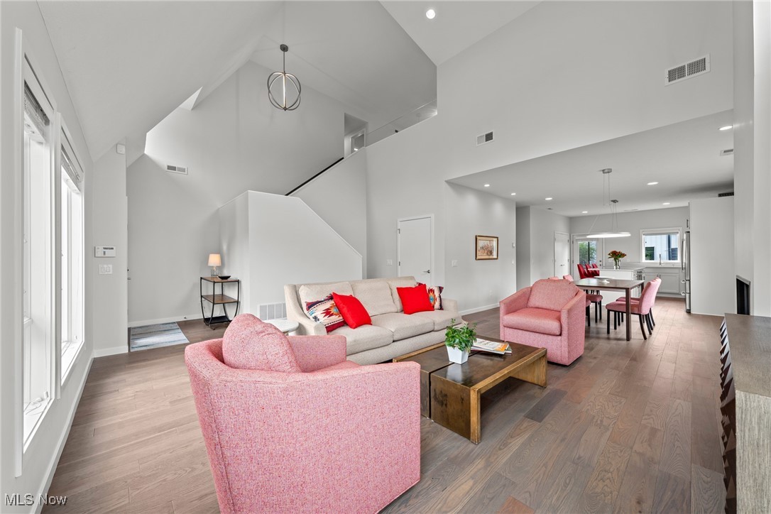 2426 Richmond Road Beachwood OH 44122