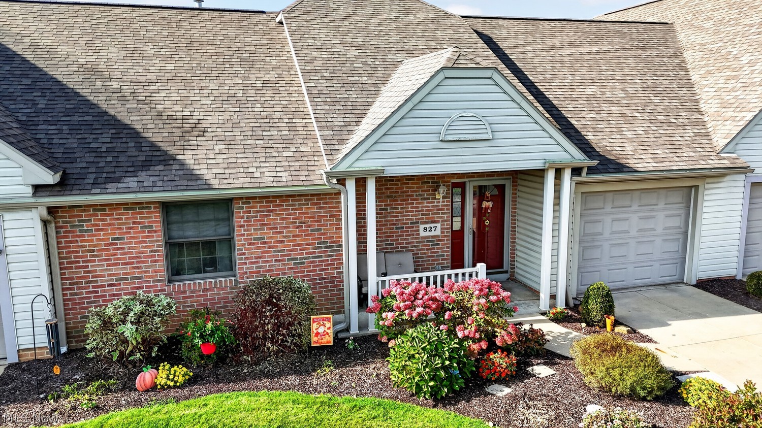 827 Cartier Drive Canal Fulton OH 44614
