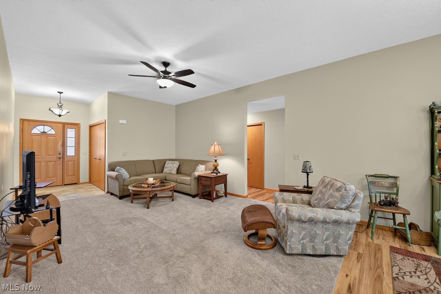 827 Cartier Drive Canal Fulton OH 44614