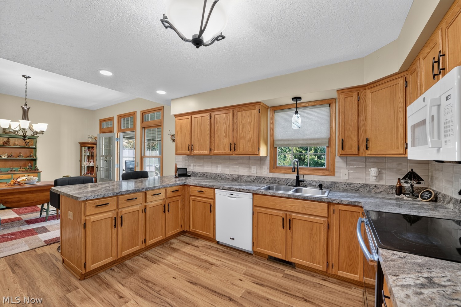 827 Cartier Drive Canal Fulton OH 44614