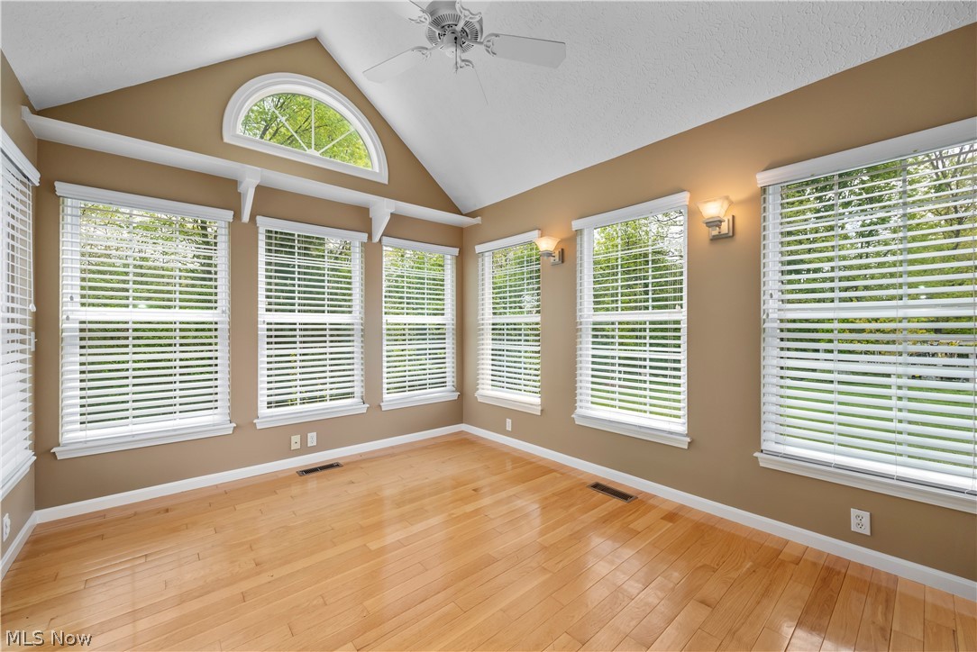 407 Clearbrook Drive Avon Lake OH 44012