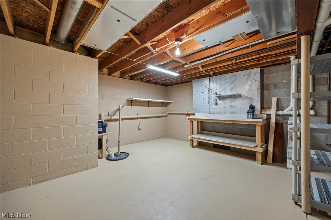 407 Clearbrook Drive Avon Lake OH 44012