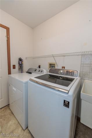2832 Shakespeare Lane Avon OH 44011