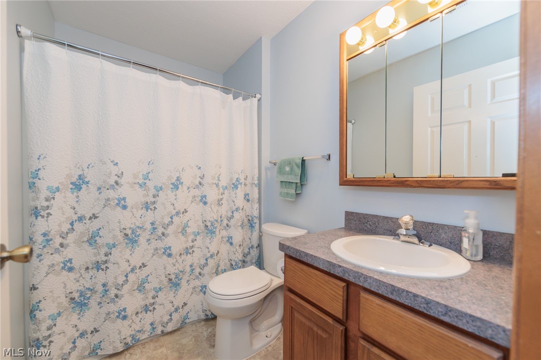 2832 Shakespeare Lane Avon OH 44011