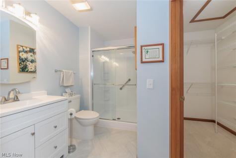 2832 Shakespeare Lane Avon OH 44011