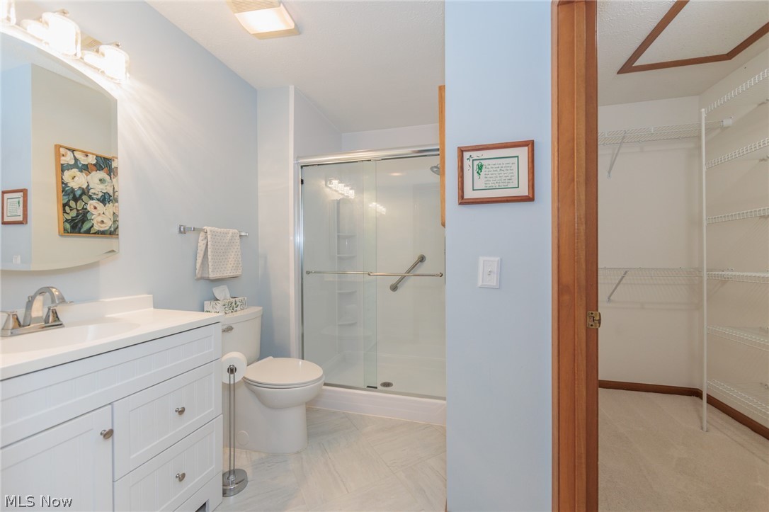 2832 Shakespeare Lane Avon OH 44011
