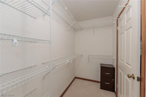 2832 Shakespeare Lane Avon OH 44011