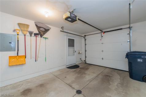 2832 Shakespeare Lane Avon OH 44011