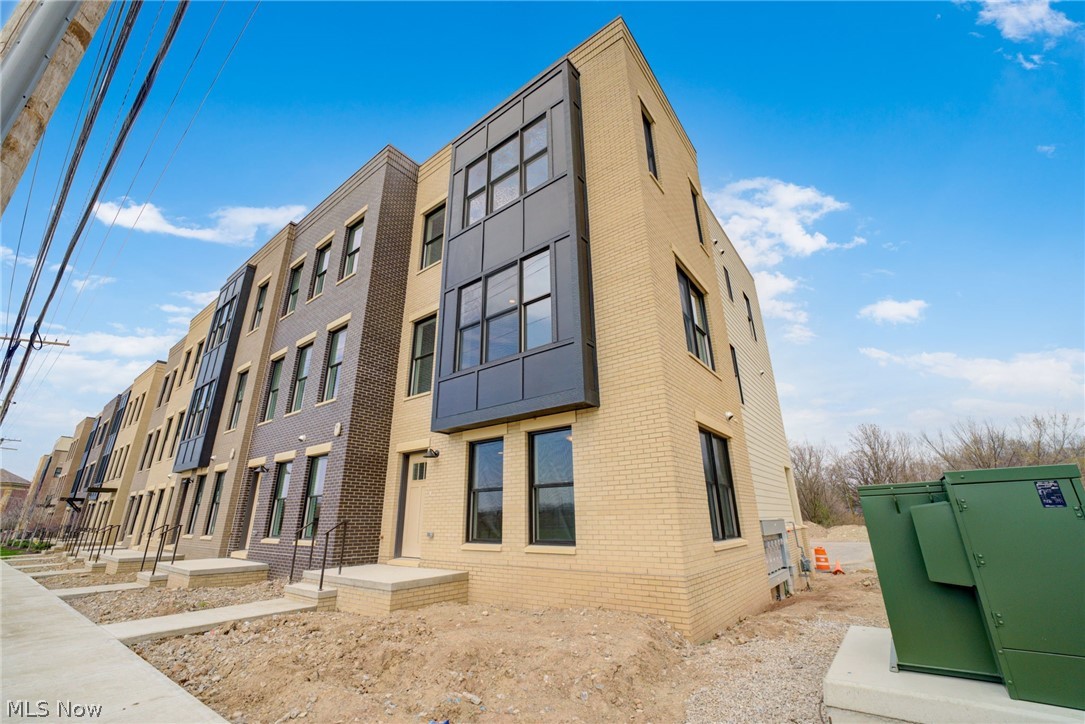 11222 N Park Place Cleveland OH 44104
