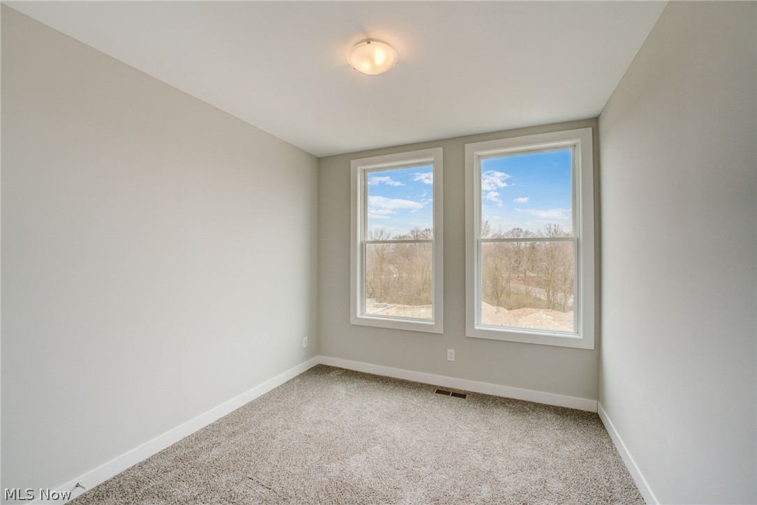 11222 N Park Place Cleveland OH 44104