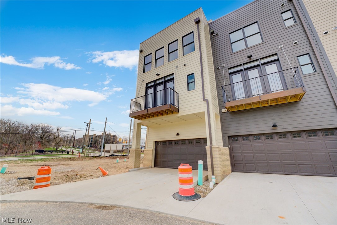 11222 N Park Place Cleveland OH 44104