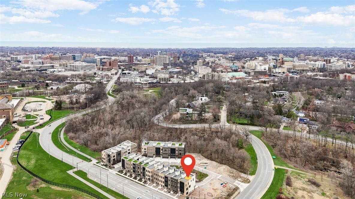 11222 N Park Place Cleveland OH 44104