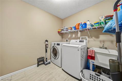 792 Rivers Edge Lane Painesville OH 44077