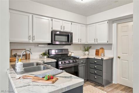 1760 Cortland Lane Broadview Heights OH 44147