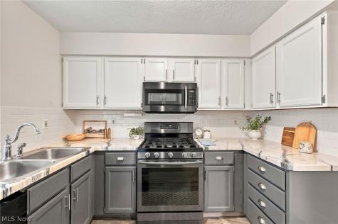 1760 Cortland Lane Broadview Heights OH 44147