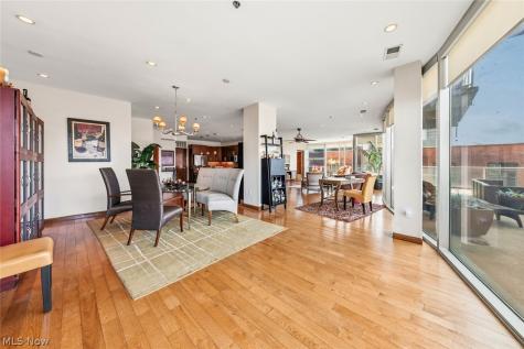 701 W Lakeside Avenue Cleveland OH 44113
