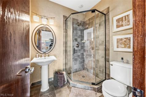 701 W Lakeside Avenue Cleveland OH 44113