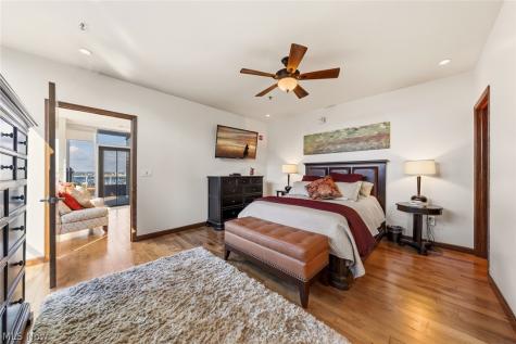 701 W Lakeside Avenue Cleveland OH 44113