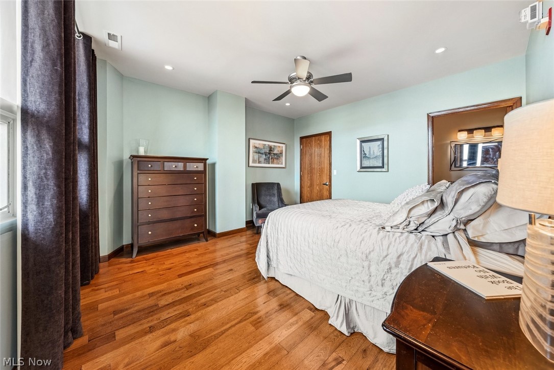 701 W Lakeside Avenue Cleveland OH 44113