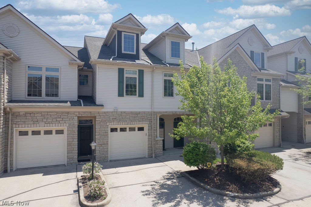 3158 Richmond Road Beachwood OH 44122