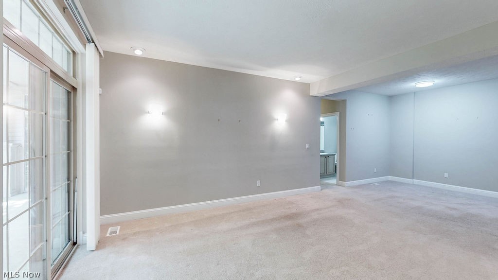 3158 Richmond Road Beachwood OH 44122