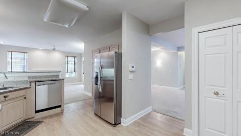 3158 Richmond Road Beachwood OH 44122