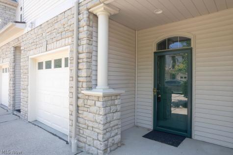 3158 Richmond Road Beachwood OH 44122