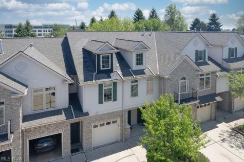 3158 Richmond Road Beachwood OH 44122