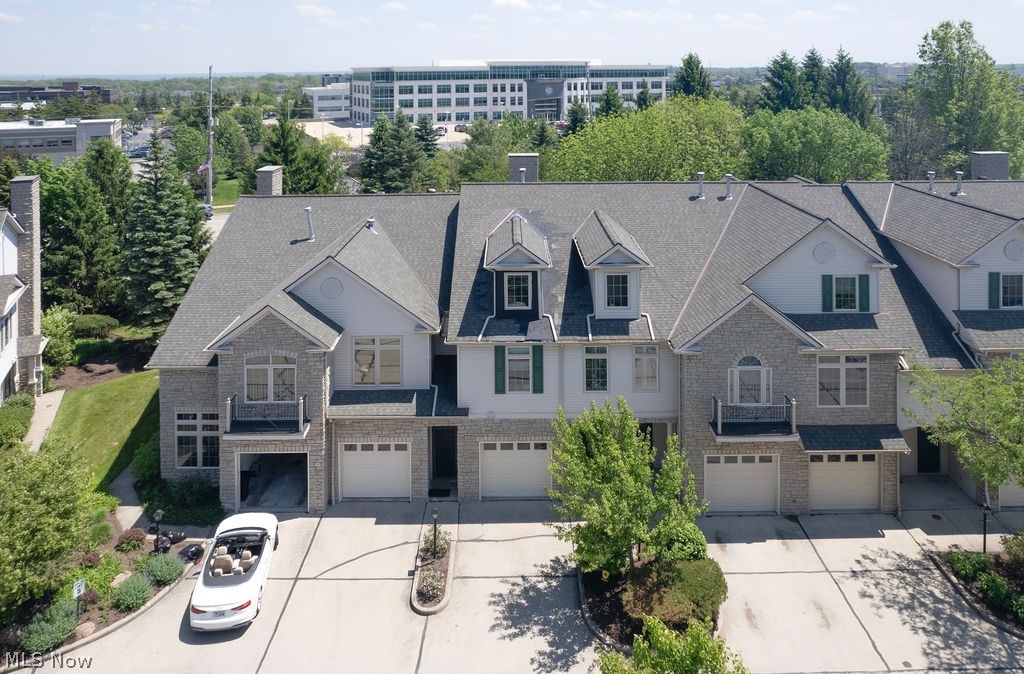 3158 Richmond Road Beachwood OH 44122
