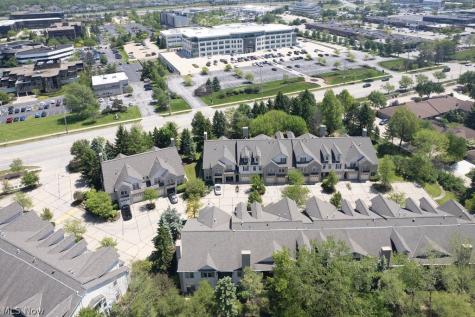 3158 Richmond Road Beachwood OH 44122