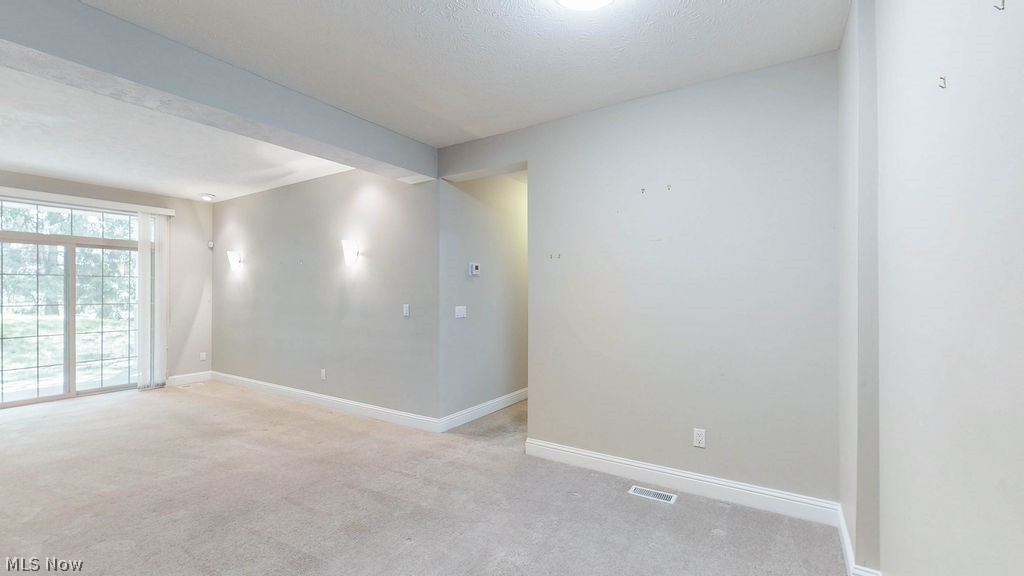 3158 Richmond Road Beachwood OH 44122