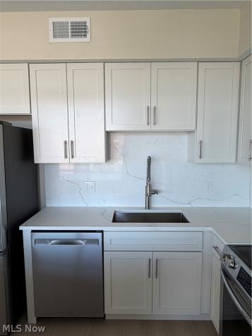 1237 Washington Avenue Cleveland OH 44113