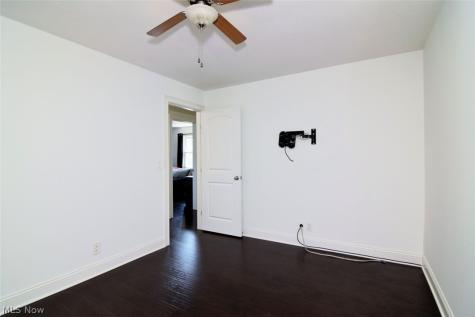 133 Chatham Way Mayfield Heights OH 44124