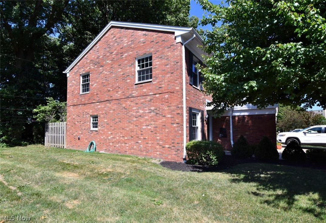133 Chatham Way Mayfield Heights OH 44124