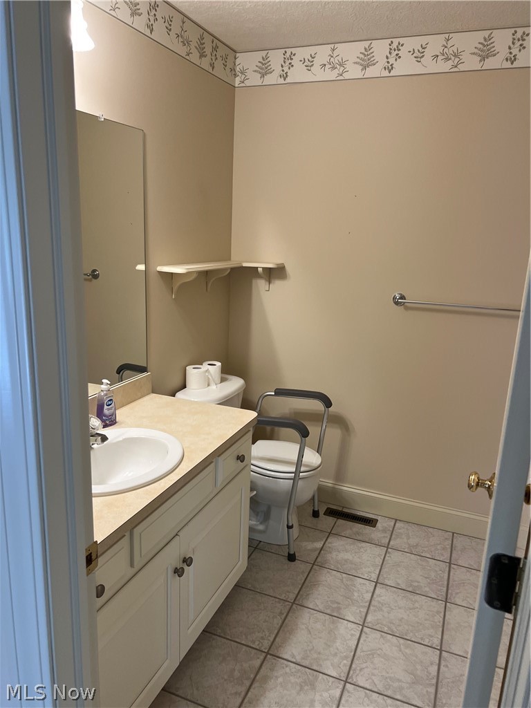 712 Parkview Drive Dover OH 44622