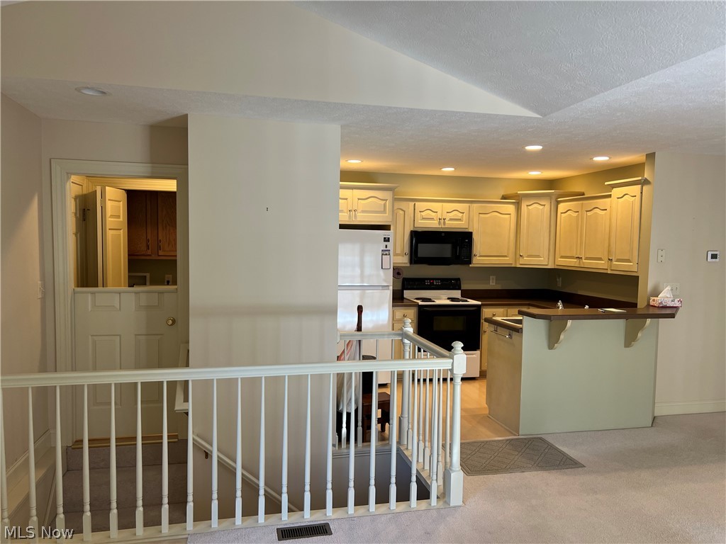 712 Parkview Drive Dover OH 44622