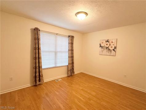 566 Parkside Lane Tallmadge OH 44278